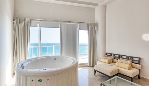 Panoramic Condo