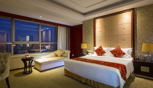 Business Room, 1 King Bed, Smoking