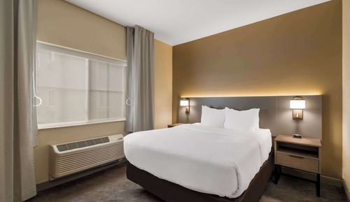 Room, 1 Queen Bed, Accessible, Non Smoking (Efficiency)