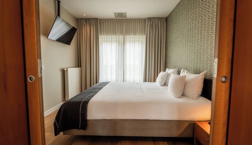 Luxury Suite