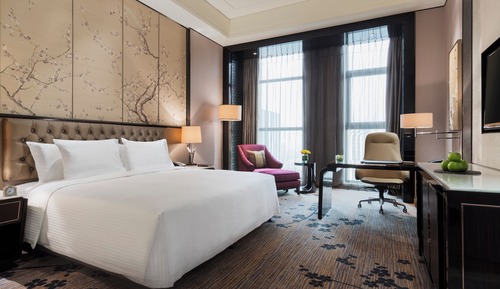 Deluxe Room, 1 King Bed