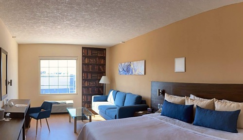 Standard Room, 1 King Bed