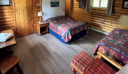 Room (Motel 1 lit double et 1 lit simple)