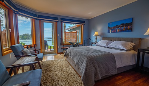 Luxury Single Room, 1 King Bed, Fireplace (VALHALLA SUITE)