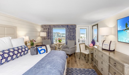Grand Room, 1 King Bed, Balcony, Harbor View
