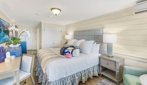Grand Room, 1 King Bed, Garden View