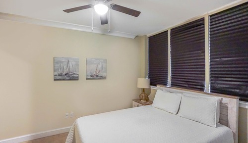 Condo, 3 Bedrooms (Gulf Front, Beach Chairs Included)