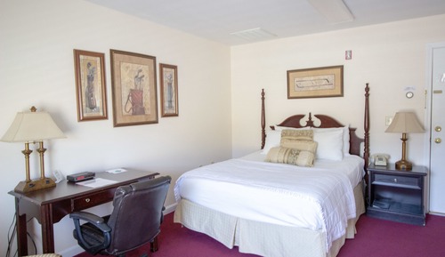 Economy Room