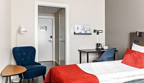 Standard Room, 2 Twin Beds, Non Smoking (Shower Only)