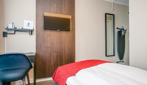 Standard Room, 1 Twin Bed, Non Smoking (Shower Only)