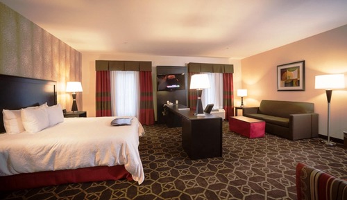 King Suite, Studio