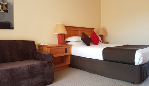 Double Room, Poolside