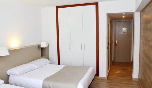 Deluxe Quadruple Room