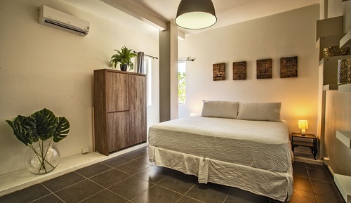 House (5 Bedrooms)