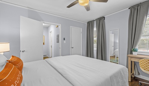Deluxe Apartment