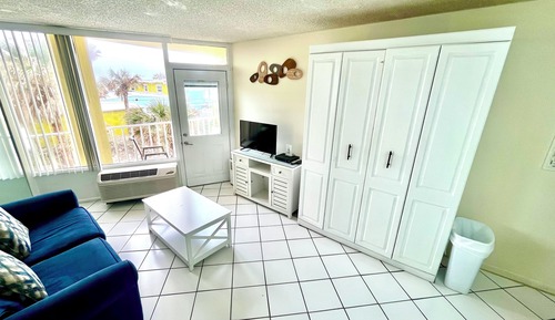 Studio, Ocean View, Beachside (Coastal Cozy)