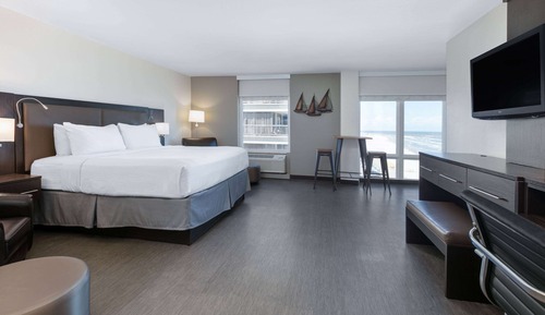 Family Suite, Multiple Beds, Non Smoking, Ocean View (Balcony, NonSmoking)