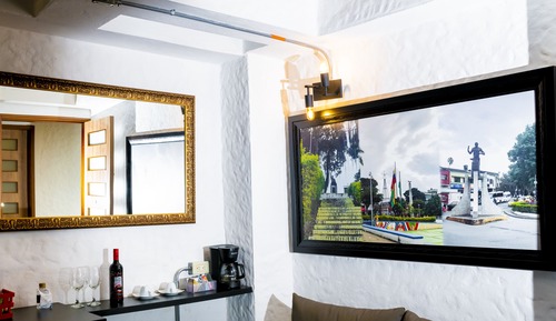 Junior Studio Suite