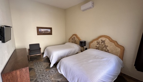 Standard room, 2 double beds, upper floor (Fuente)