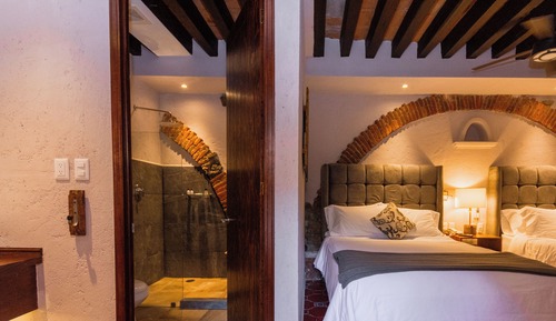 Standard Double Room (Frente a Terraza)