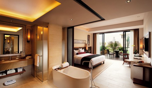 Ocean Front View Room with King Bed