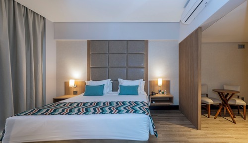 Premium Suite