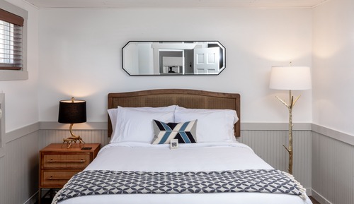 Junior Room, 1 Queen Bed, Mountain View