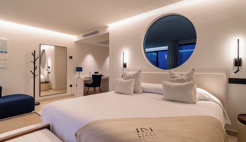 Sea View Suit