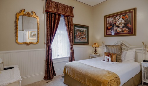 Royal Spa Room