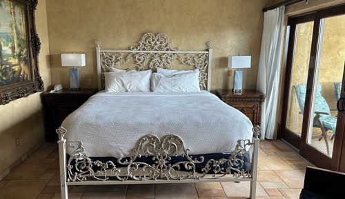 Deluxe Condo, 2 Bedrooms