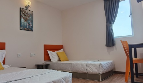 Standard Twin Room