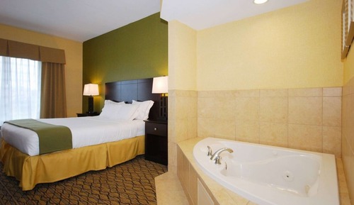 Deluxe Suite, 1 King Bed, Non Smoking