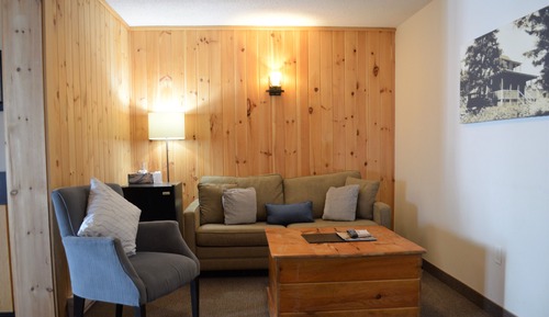 The Pine Suite