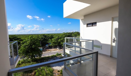 Panoramic Studio Suite, 1 King Bed, Balcony, Sea View