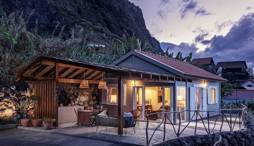 Basic Cottage, Multiple Beds