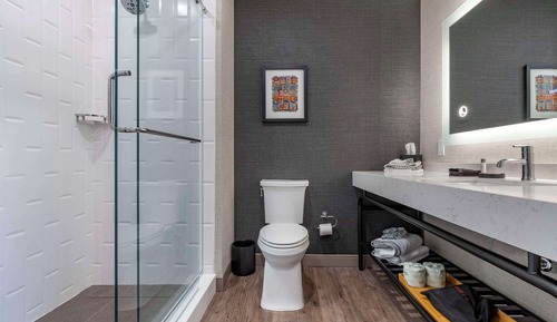 Room, 2 Queen Beds, Accessible, Non Smoking