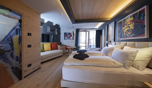 Senior Triple Room, 1 Bedroom, Jetted Tub