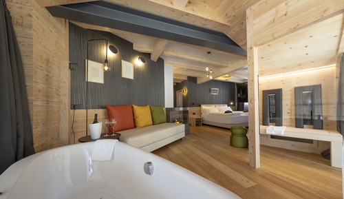 Executive Double Room, Multiple Beds, Sauna, Mountain View