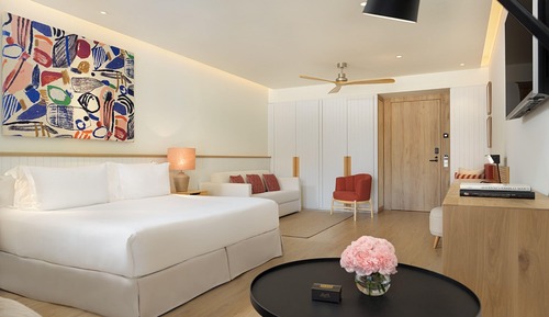 Family Room 2 adults + 2 Children