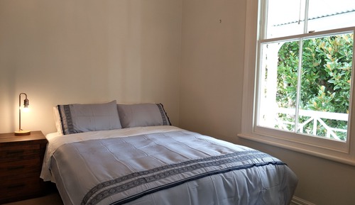 Economy Queen Room