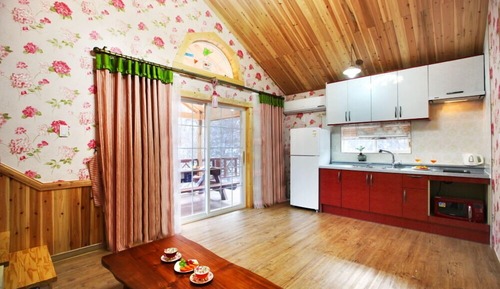 Room (Rosemary)