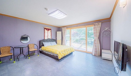 Room (Star)