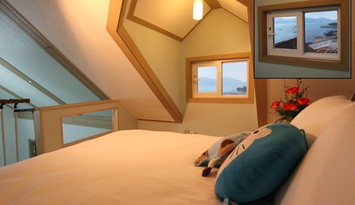 Room (Steel blue)