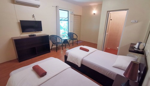 Grand Deluxe Riverside Room