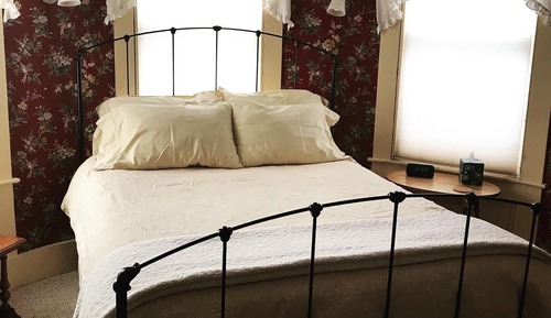 Classic Room, 1 Queen Bed