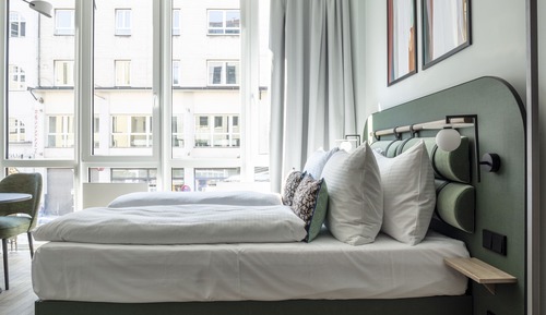 Large Studio, Kitchenette - Accessible