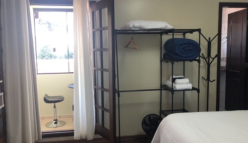 Premium Studio Suite, 1 King Bed, Air conditioning, Garden View