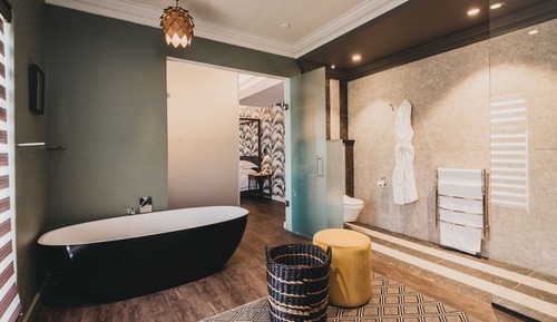 Premier Room