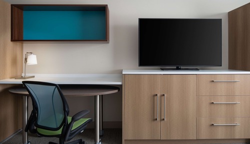 Suite, 1 Bedroom (Hearing)