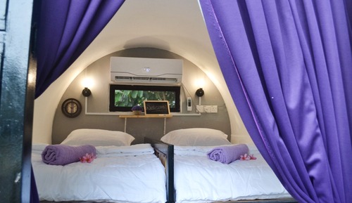 Gegelung Single Twin Bed with Shared Bat